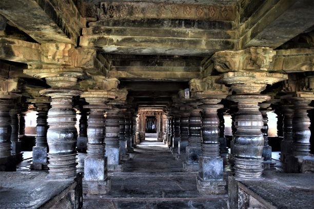 ヴィーラ・ナラーヤナ寺院（ベラーヴァディ）